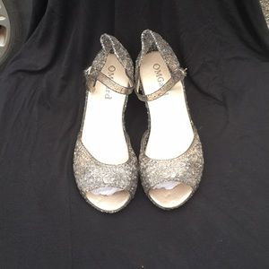NWT Sparkly Wedge Jelly Shoes (9)